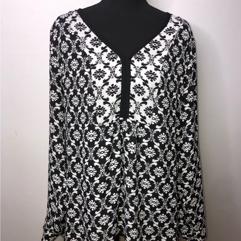 THE LIMITED Black White Damask Large Blouse